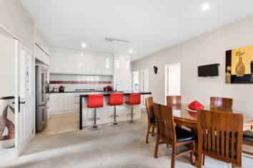 43  Castlederg Drive, Flat Bush