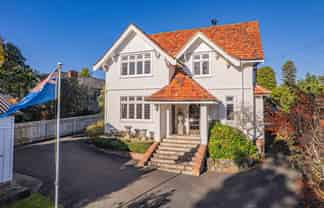 12 Brassey Road, Saint Johns Hill
