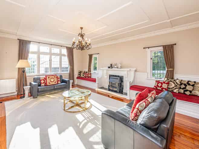 12 Brassey Road, Saint Johns Hill