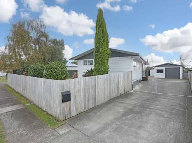12 Pryde Place, Feilding