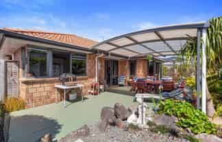 5 Kirtle Close, Pyes Pa