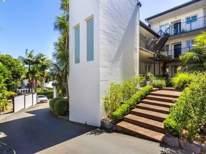 3/24A Hamilton Road, Herne Bay
