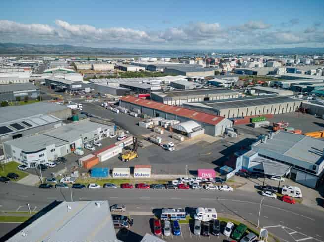 Large Industrial Yard and Warehouse Near Port