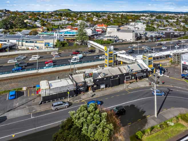 ROBUST INCOME, STRATEGIC LANDHOLDINGS
