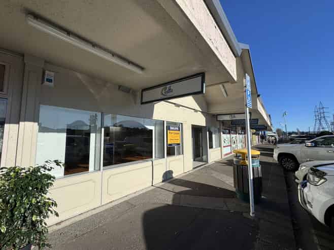 Cameron Road profile and parking at front door