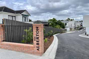 84/124 Taylors Road, Mount Albert