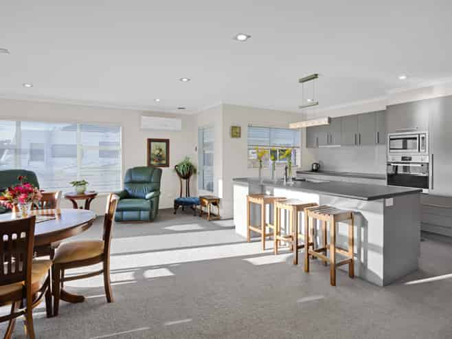 300 High Street, Hawera