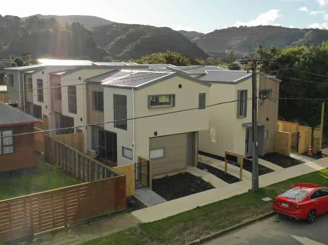 5/43 Churton Crescent , Taita