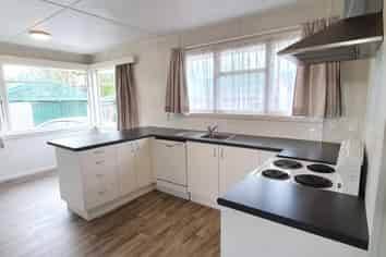 11A Barclay Place, Dallington