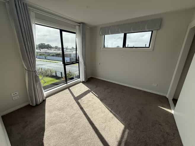 2e Convair crescent , Mangere