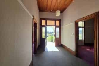 Manawatu / Whanganui - Address withheld
