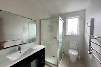 2/5 Carole Crescent, Pakuranga