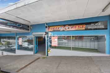 LARGE RETAIL SHOP PANMURE AVAILABLE NOW