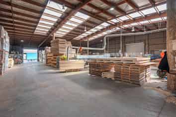 1,883m² Industrial With Large Secure Yard