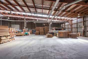 1,883m² Industrial With Large Secure Yard