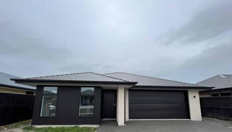11 Barnett Street, Woodend