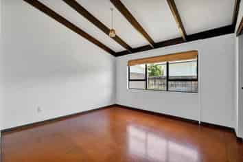 7 Willow Brook, Eltham
