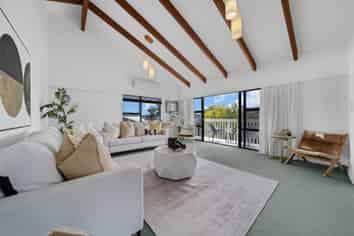 18 Marine Lane, Mount Wellington