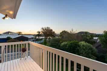 18 Marine Lane, Mount Wellington