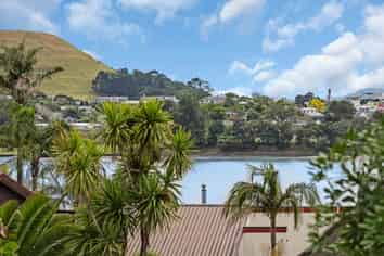 18 Marine Lane, Mount Wellington