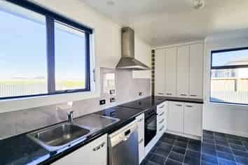 110B Findlay Road, Ascot