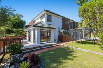 8 St Lucia Place, Unsworth Heights