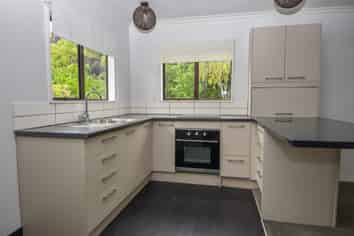 14 King Street , Carterton