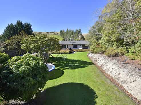 139 Eighty Eight Valley Road, Wakefield