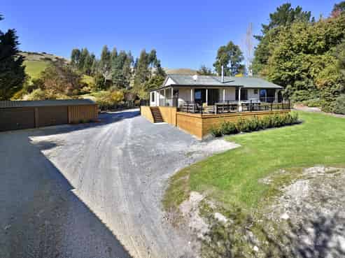 139 Eighty Eight Valley Road, Wakefield