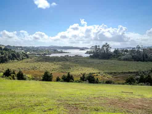 2/77 Skudders Beach Road, Kerikeri