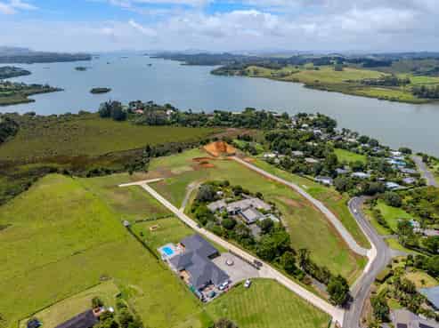 4/77 Skudders Beach Road, Kerikeri