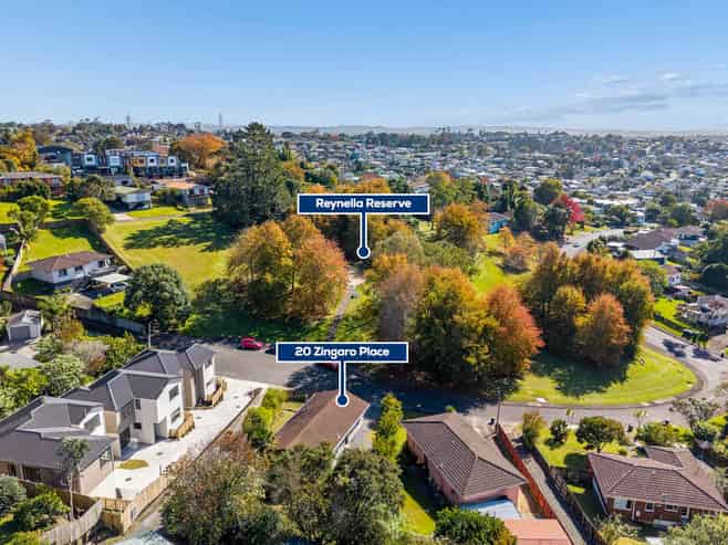 20 Zingaro Place, Massey