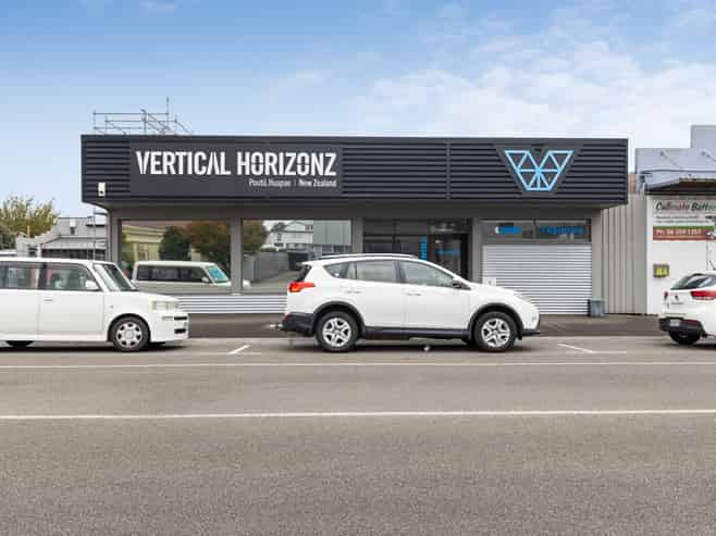 Versatile commercial site
