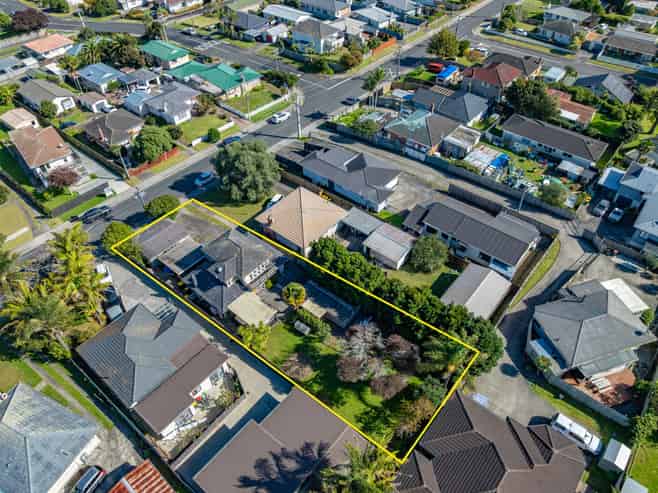 37 Strid Road, Te Atatu South