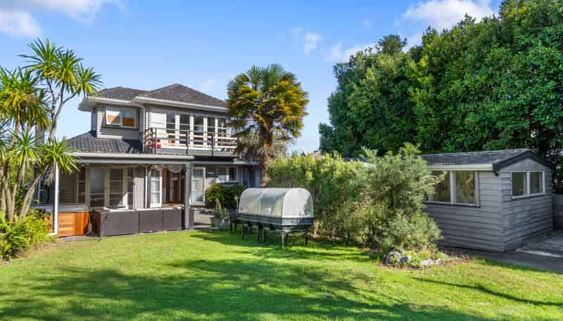 37 Strid Road, Te Atatu South