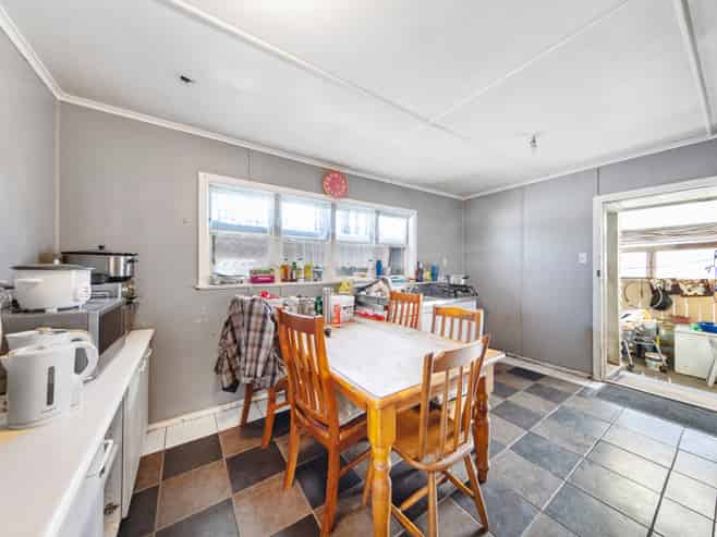 9 Farmer Street, Mangere East