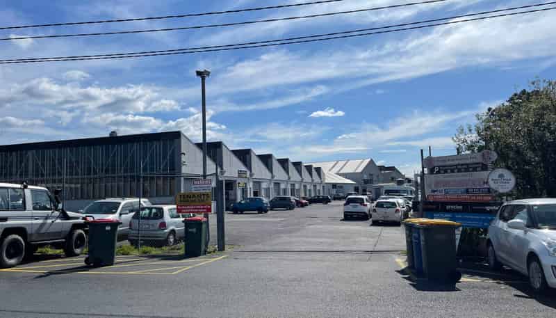 44H Portage Road, New Lynn