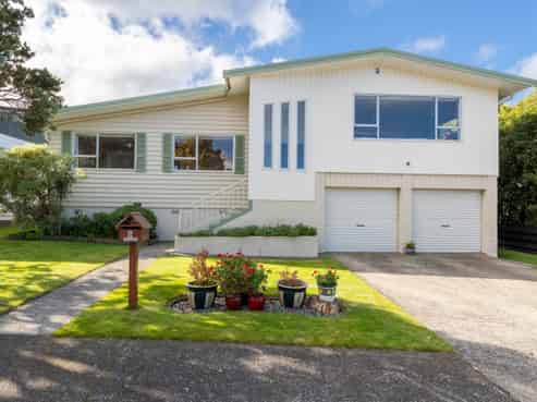 5 Ardal Grove, Tirohanga
