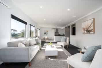 2/4 Puaha Street, Takapuwahia