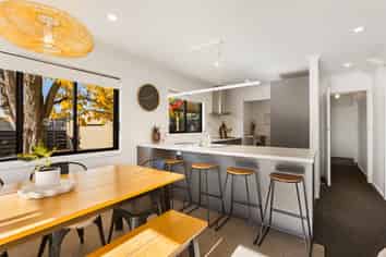 6 Dawson Place, Alexandra