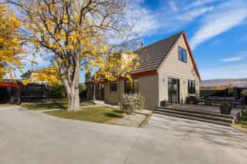 6 Dawson Place, Alexandra