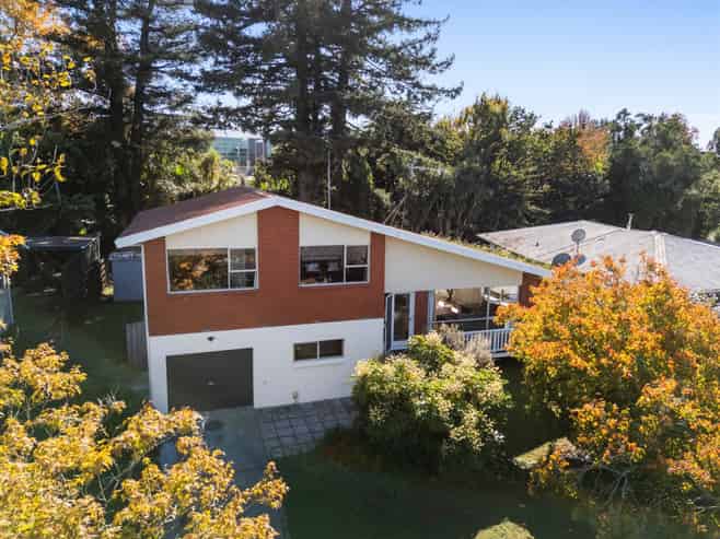 5 Lorraine Place, Glenview