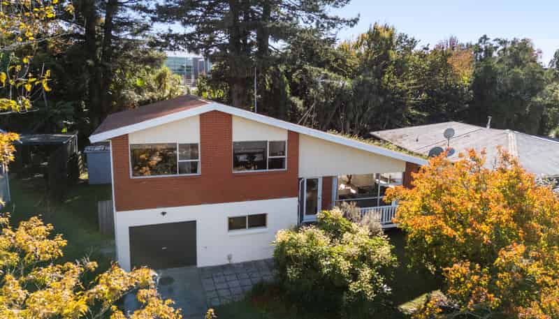 5 Lorraine Place, Glenview