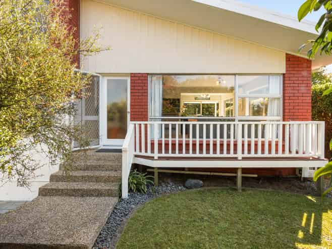 5 Lorraine Place, Glenview