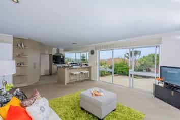 9 Orangewood Drive, Northpark
