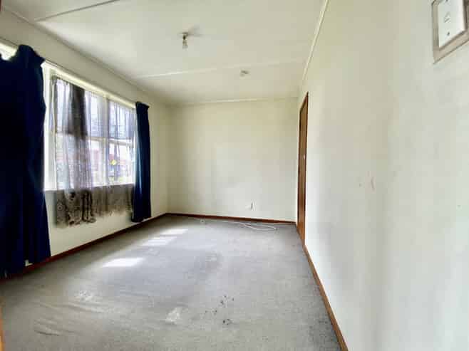 32 Ashton Avenue, Otara
