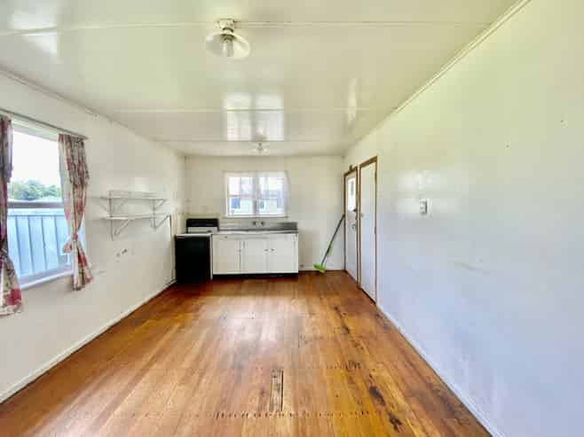 32 Ashton Avenue, Otara