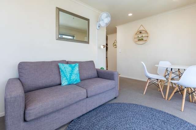 Fully Furnished Modern – další