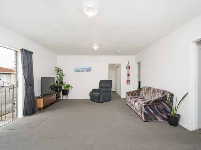 79A Vogel Street, Roslyn