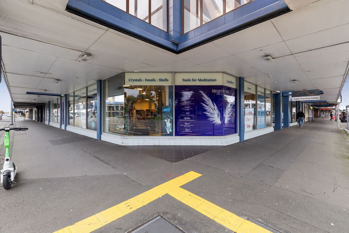 Standout retail corner on The Square - Ansicht 2